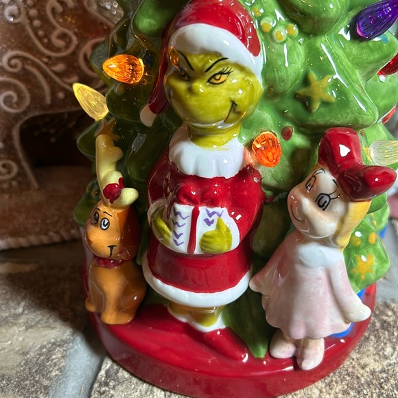 NEW! Vintage Inspired Lighted Ceramic Grinch Max & Cindy Lou Who Christmas Tree - Picture 5 of 9
